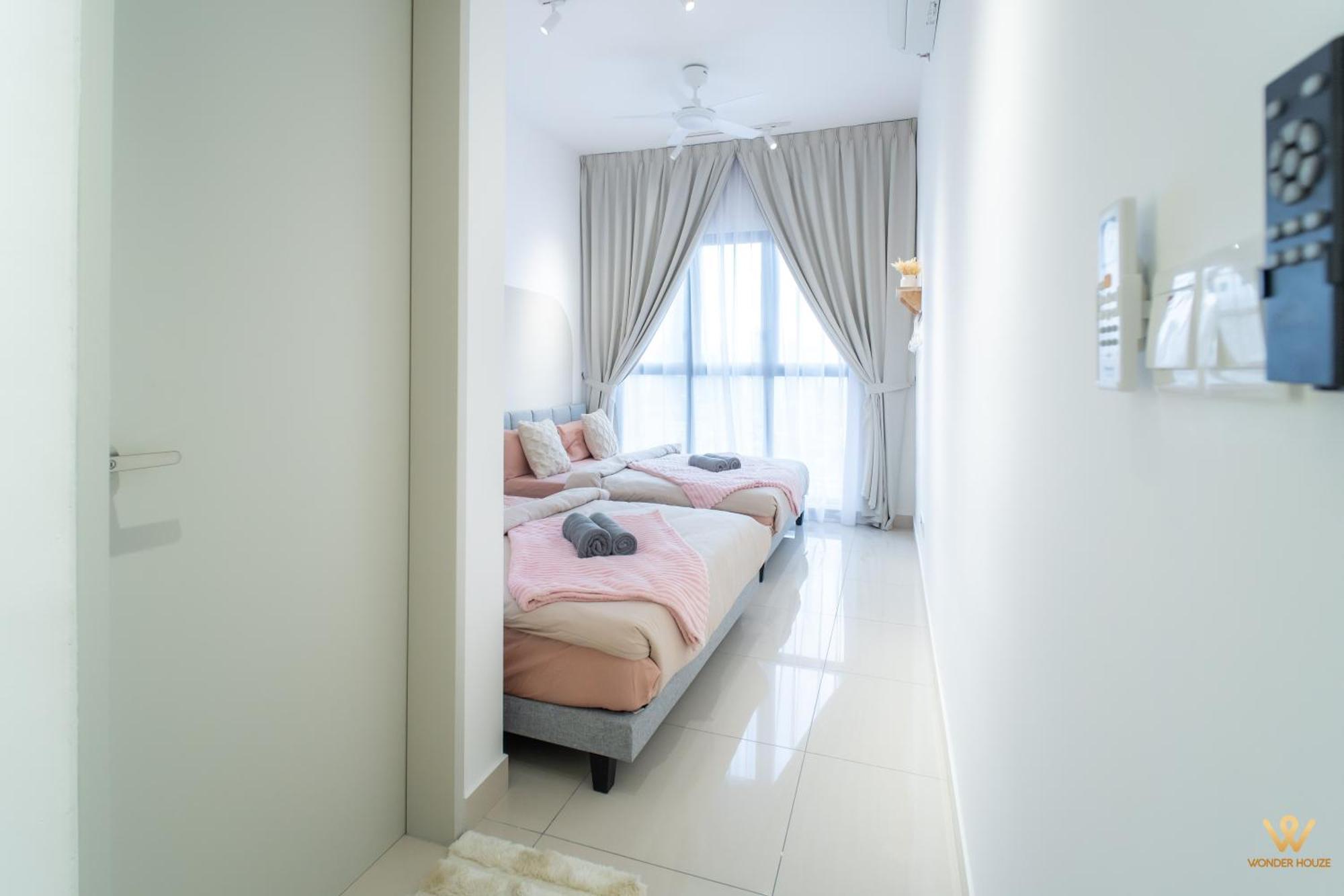 Spacious 3br Retreat For 7pax At Kl Near Mrt Chan Sow Lin & Trx