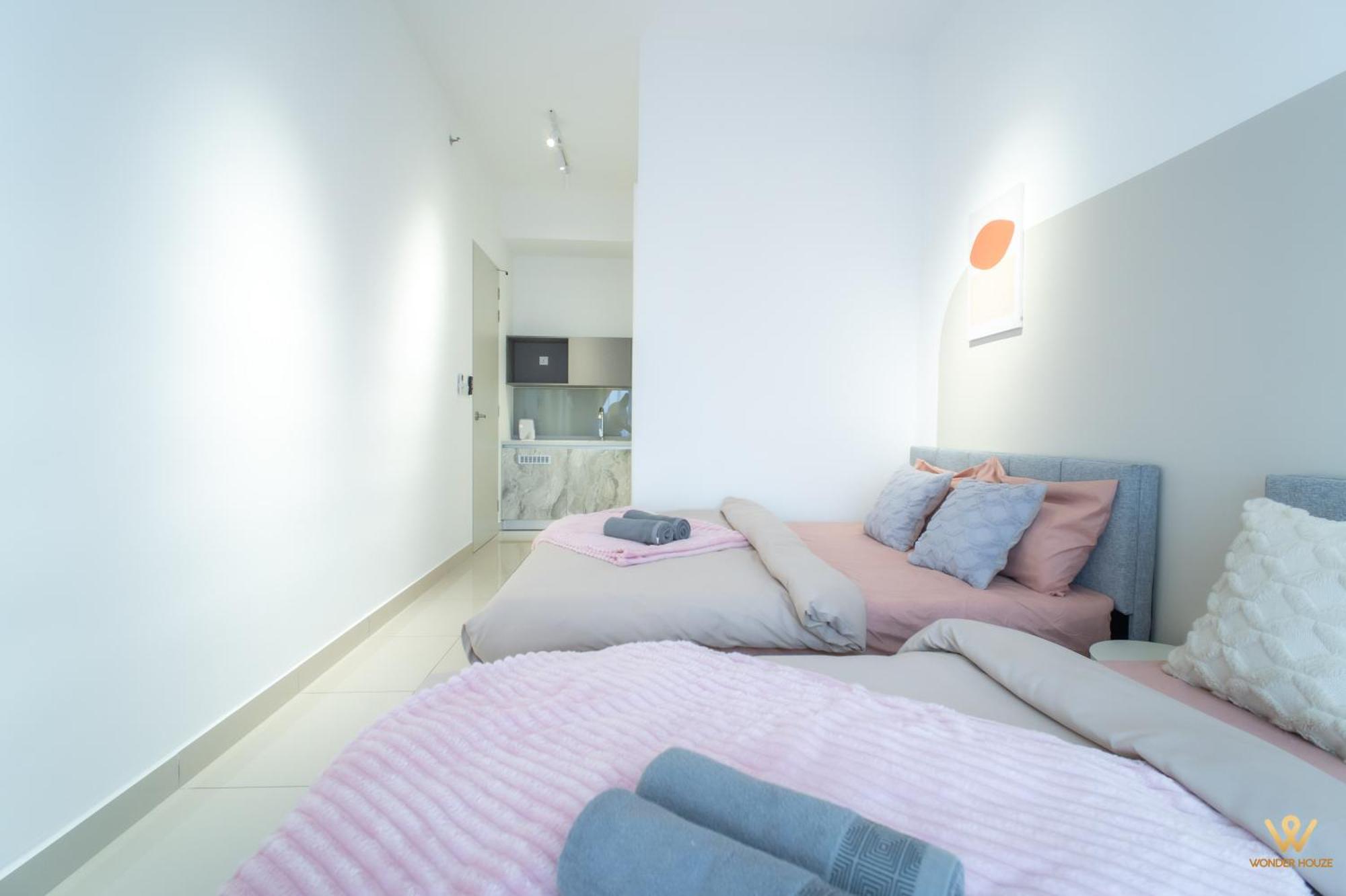 Spacious 3br Retreat For 7pax At Kl Near Mrt Chan Sow Lin & Trx * Kuala Lumpur